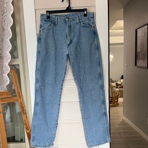 Men’s Wrangler Light Blue Straight Jeans 32x32